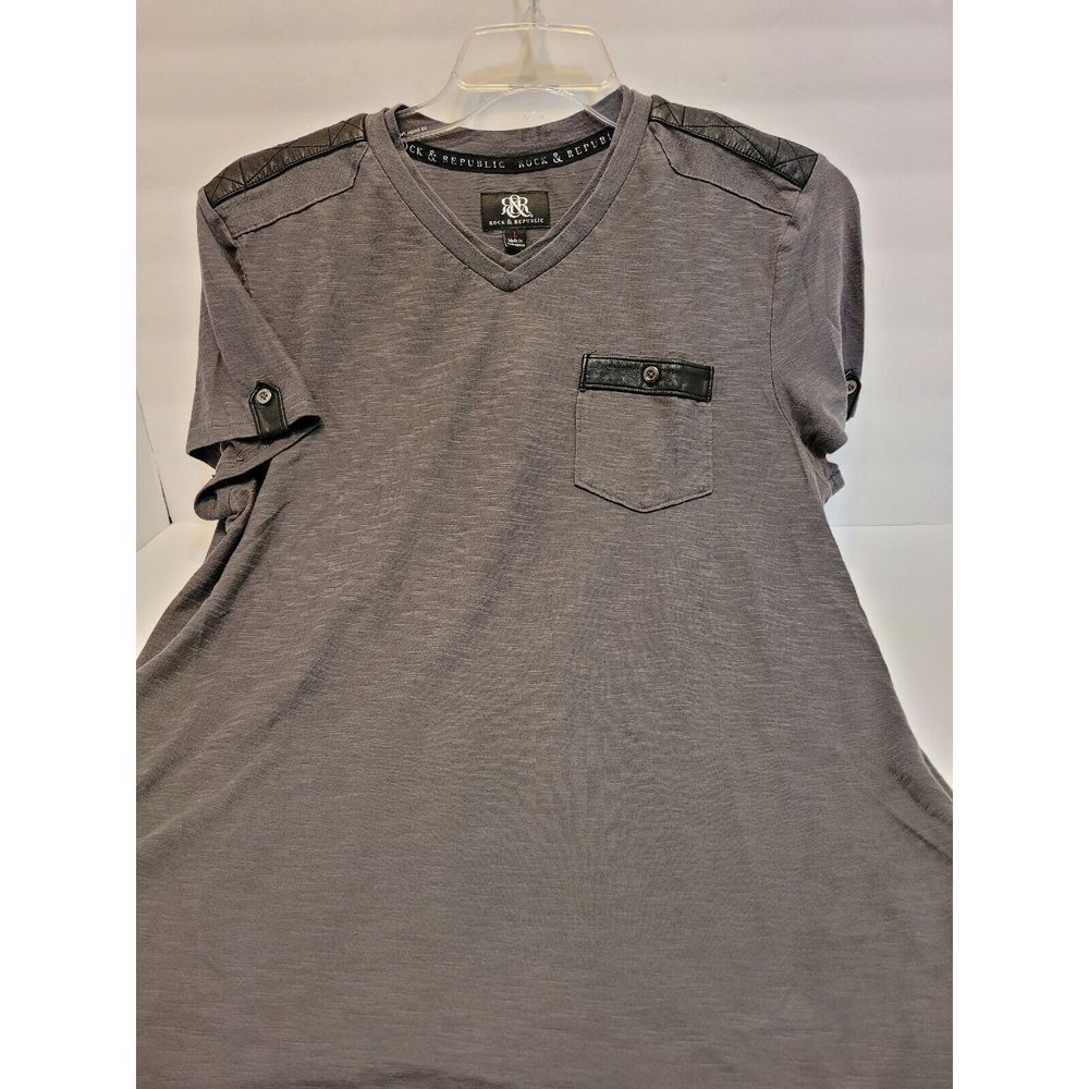 Rock & Republic gray t shirt w/faux leather accents, size Large